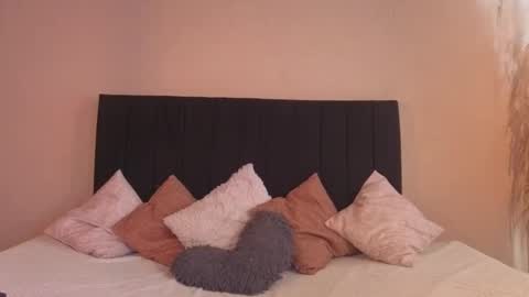 Snapshot of kassandra_james chatting on 12/15/25, 01:15 kassandra james online show from 12/15/25, 01:15