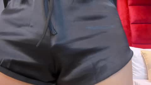 Kasandra Hall online show from 11/07/25, 10:10