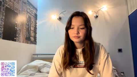 Snapshot of kassandrataulbee chatting on 09/18/25, 10:06 Kira online show from 09/18/25, 10:06