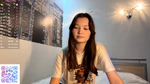 Snapshot of kassandrataulbee chatting on 09/28/25, 10:09 Kira online show from 09/28/25, 10:09