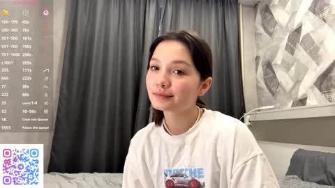 Kira online show from 11/21/25, 12:48