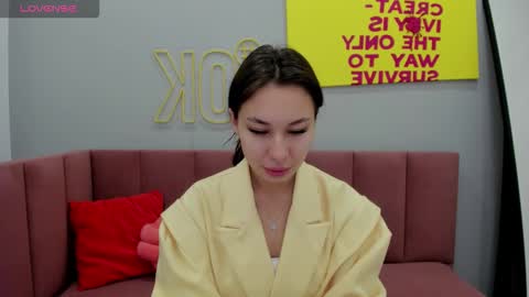 kat__cat online show from 11/16/25, 02:17