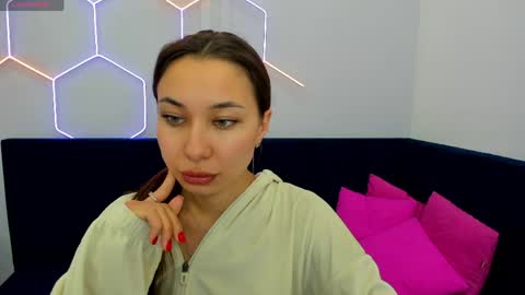 Snapshot of kat__cat chatting on 05/03/26, 08:42 kat__cat online show from 05/03/26, 08:42