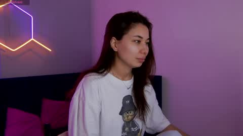Snapshot of kat__cat chatting on 05/26/26, 02:18 kat__cat online show from 05/26/26, 02:18