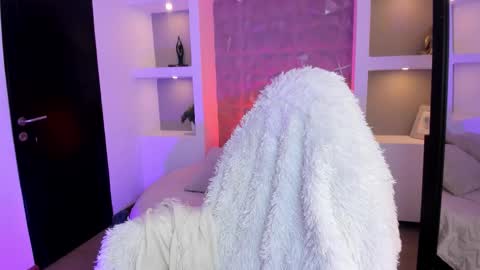 Snapshot of kat_blake chatting on 12/05/25, 09:00 kat_blake online show from 12/05/25, 09:00