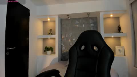 Snapshot of kat_blake chatting on 02/18/26, 05:36 kat_blake online show from 02/18/26, 05:36