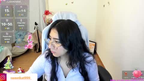 Snapshot of kat_ly_chan chatting on 01/02/25, 11:06 Kat       online show from 01/02/25, 11:06