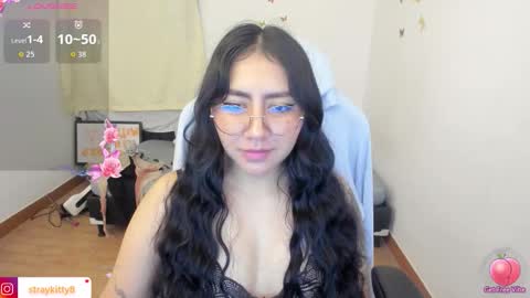 Snapshot of kat_ly_chan chatting on 10/31/25, 10:38 Kat       online show from 10/31/25, 10:38