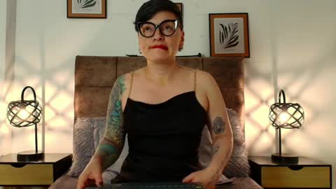 kat paradisse online show from 04/26/26, 02:42