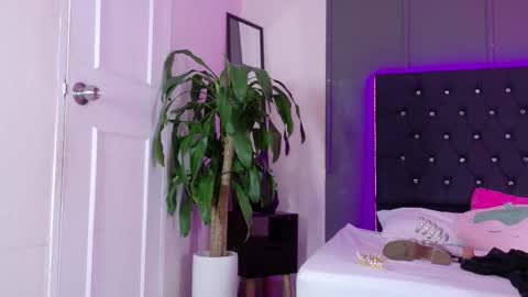 kataaleya__12 online show from 11/14/25, 11:53