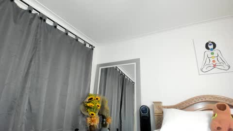 Snapshot of kataleyacandy chatting on 01/16/25, 11:48 Kataleya online show from 01/16/25, 11:48