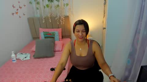 kataleyarios01 online show from 01/22/25, 02:26