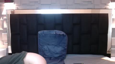 Katalina online show from 10/04/25, 01:31