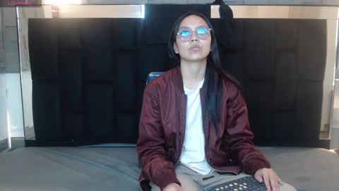 Katalina online show from 02/10/26, 01:37