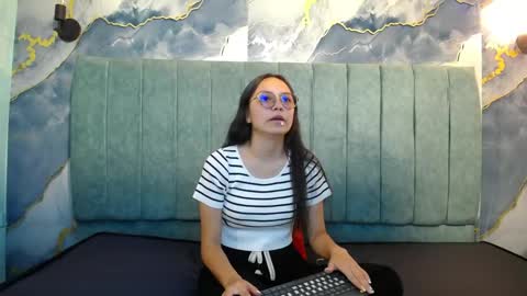 Katalina online show from 04/12/26, 06:02