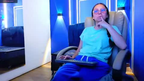 Snapshot of katalina07 chatting on 06/11/26, 08:51 Katalina online show from 06/11/26, 08:51