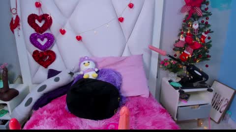 Snapshot of katalina_garcia chatting on 12/11/24, 03:45 Kata Garcia online show from 12/11/24, 03:45