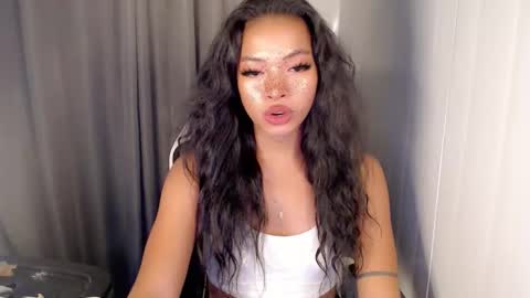 Snapshot of katalina_rouge chatting on 04/20/26, 07:00 IVY JANE online show from 04/20/26, 07:00