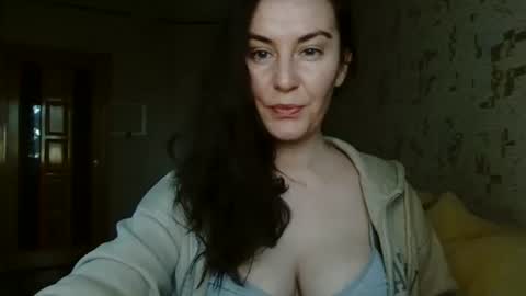 Snapshot of katalinaqe chatting on 10/07/25, 06:32 KatalinaQE online show from 10/07/25, 06:32