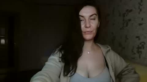 Snapshot of katalinaqe chatting on 10/20/25, 06:25 KatalinaQE online show from 10/20/25, 06:25