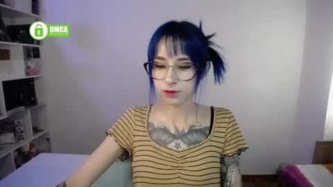 Snapshot of katara_a chatting on 04/24/26, 02:30 Maca online show from 04/24/26, 02:30