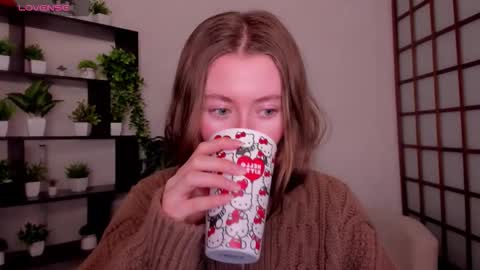 Kate online show from 12/17/25, 02:39