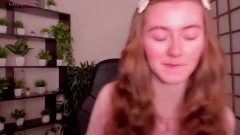 Kate online show from 12/22/25, 02:41