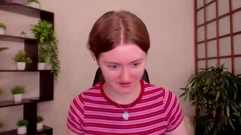 Snapshot of kate_cuddle chatting on 07/28/26, 02:18 Kate online show from 07/28/26, 02:18