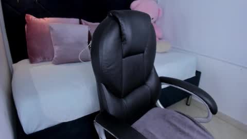 Snapshot of kate_lua chatting on 02/25/26, 12:04 kate lua online show from 02/25/26, 12:04