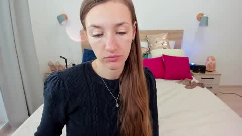 kate_redgar online show from 09/25/25, 01:15