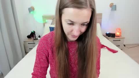 kate_redgar online show from 10/31/25, 12:50