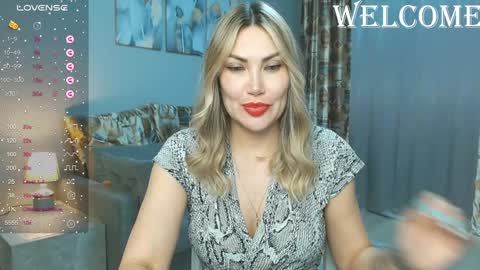 Snapshot of kate_space chatting on 12/01/24, 06:30 Therapist online show from 12/01/24, 06:30