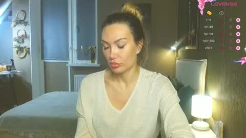 Snapshot of kate_space chatting on 11/14/25, 09:46 Therapist online show from 11/14/25, 09:46