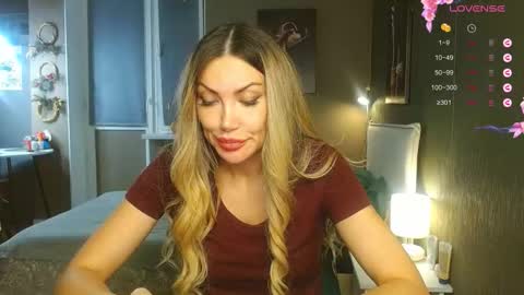 Snapshot of kate_space chatting on 11/22/25, 03:11 Therapist online show from 11/22/25, 03:11