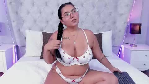 Snapshot of kateanderss chatting on 10/11/25, 07:56 kateanderss online show from 10/11/25, 07:56