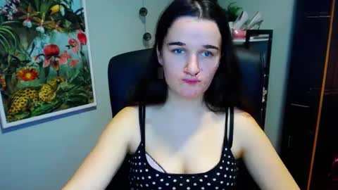 Snapshot of katedesire chatting on 12/15/24, 05:31 Kate  online show from 12/15/24, 05:31