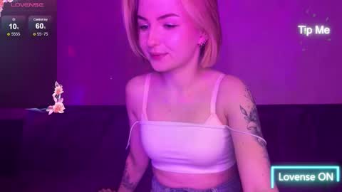 Snapshot of katehanks chatting on 12/19/25, 09:11 Kate online show from 12/19/25, 09:11