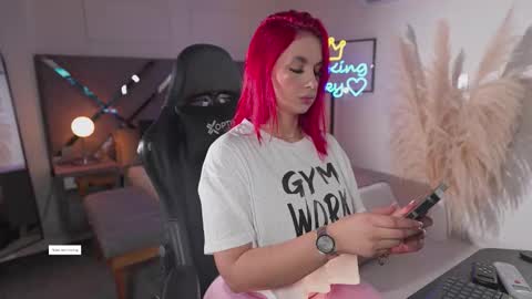  Kate Owens  online show from 11/12/25, 11:54