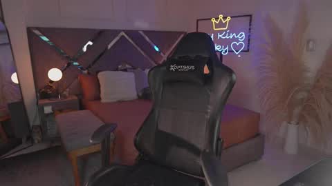  Kate Owens  online show from 11/22/25, 11:20