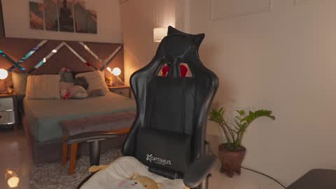  Kate Owens  online show from 02/18/26, 12:12