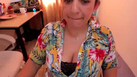 Snapshot of katerinamilf_ chatting on 12/27/24, 04:10 kata online show from 12/27/24, 04:10