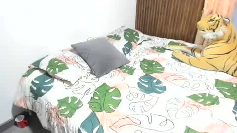 Snapshot of katerinamilf_ chatting on 06/17/26, 10:43 kata online show from 06/17/26, 10:43