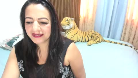 Snapshot of katerinamilf_ chatting on 06/18/26, 12:53 kata online show from 06/18/26, 12:53