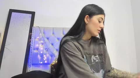 love meeee online show from 10/14/25, 06:20