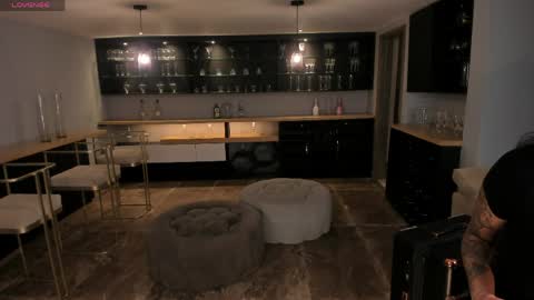 K A T E  online show from 04/15/26, 10:33