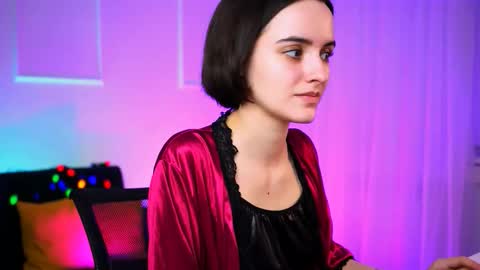 katewillows online show from 02/14/26, 04:31