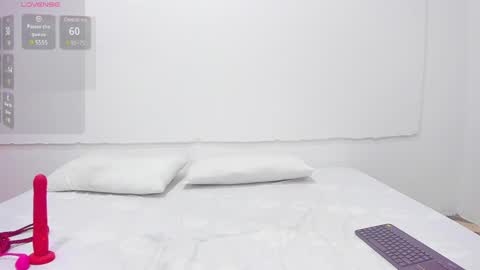 Snapshot of katey_curvy01 chatting on 12/12/24, 11:36 katey Curvy01 online show from 12/12/24, 11:36