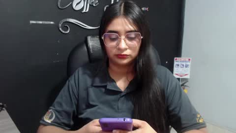 Call me Lau  online show from 05/02/26, 08:58