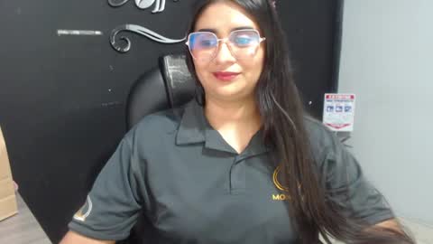 Call me Lau  online show from 05/06/26, 11:43