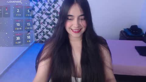 Snapshot of kathe_cam chatting on 10/21/25, 01:23 Kathe online show from 10/21/25, 01:23